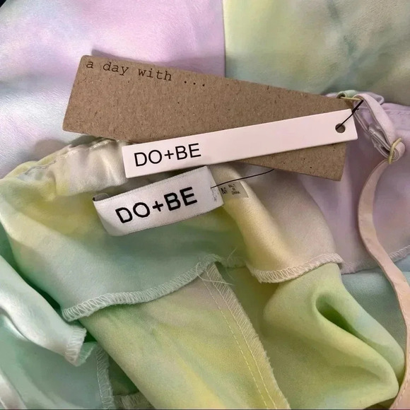 DO + BE Side Ruched Tie Dye Dress Size Medium Adjustable Straps Square Neck - Picture 9 of 13